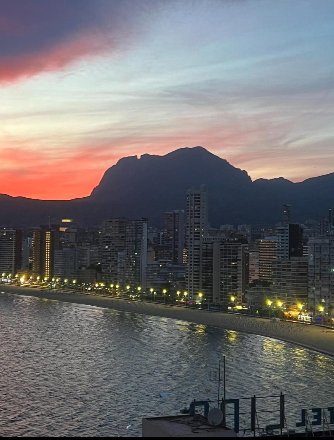 Estudio Edifico Agua Mundo Benidorm Exterior foto